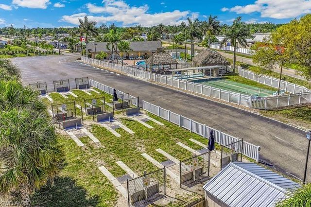 10 Abilene TRL 192, Naples, FL 34113