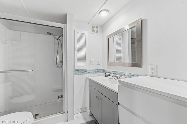 10 Abilene TRL 192, Naples, FL 34113