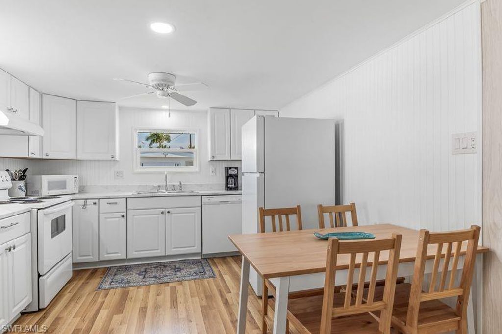 10 Abilene TRL 192, NAPLES, FL 34113 — photo 3