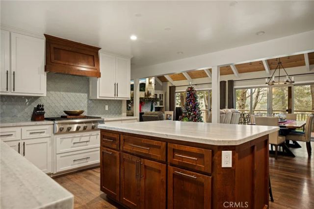 435 Riviera Drive, Lake Arrowhead, CA 92352