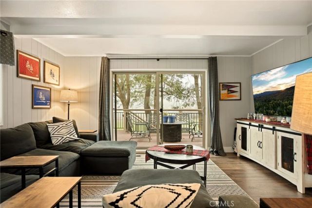 435 Riviera Drive, Lake Arrowhead, CA 92352