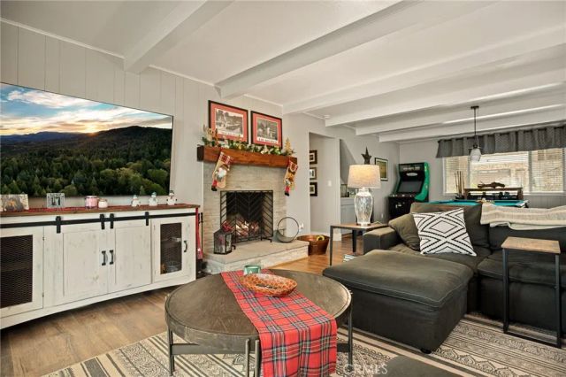 435 Riviera Drive, Lake Arrowhead, CA 92352