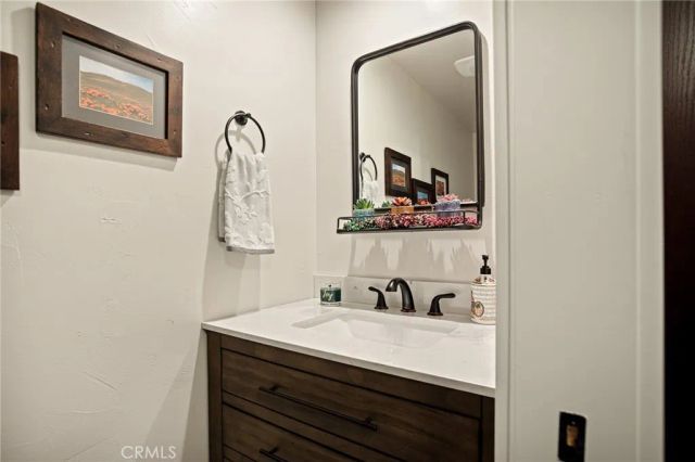 435 Riviera Drive, Lake Arrowhead, CA 92352