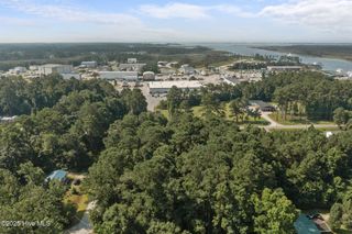105 Seahorse Drive, Beaufort, NC 28516