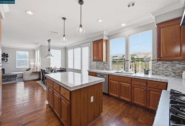 6122 Ashwell Way, Vallejo, CA 94591