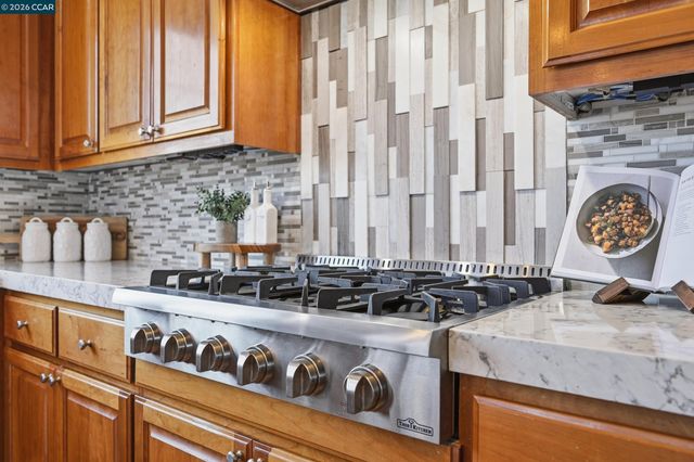 6122 Ashwell Way, Vallejo, CA 94591