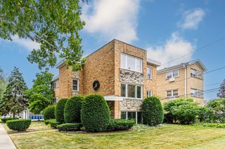 1044 Willson Drive, Des Plaines, IL 60016