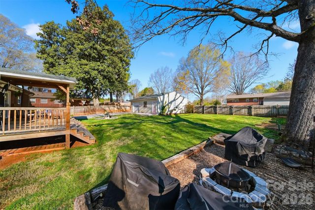 904 15th Street NW, Conover, NC 28613