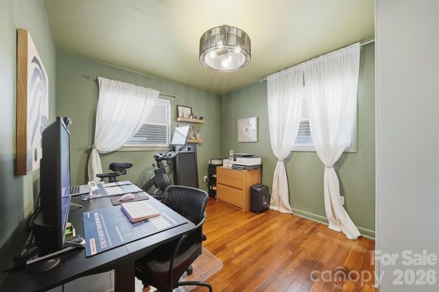 904 15th Street NW, Conover, NC 28613