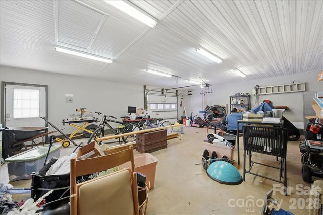 904 15th Street NW, Conover, NC 28613