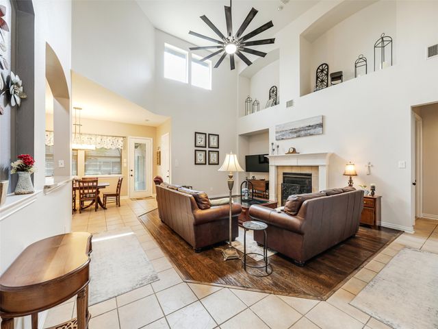 2113 Sandy Creek Drive, Frisco, TX 75033