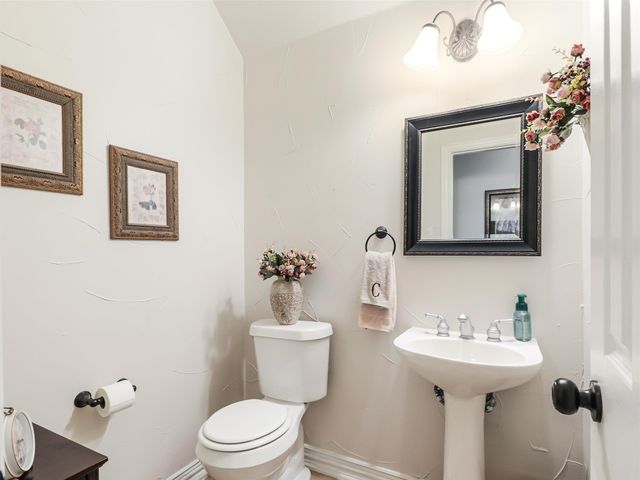 2113 Sandy Creek Drive, Frisco, TX 75033