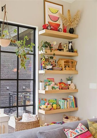 571 Overbrook Drive NW, Atlanta, GA 30318