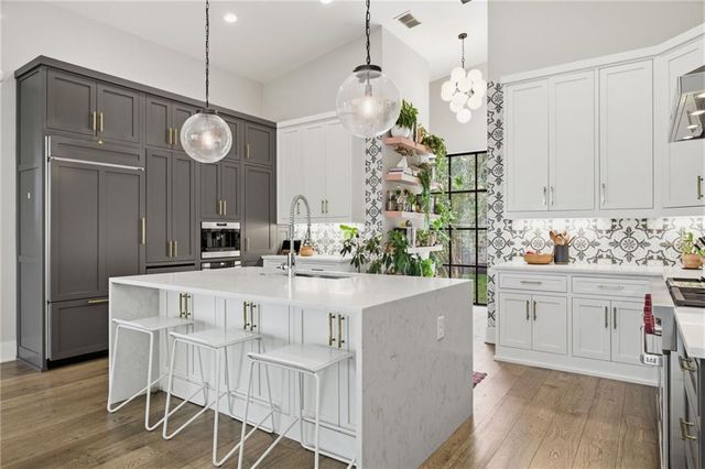 571 Overbrook Drive NW, Atlanta, GA 30318