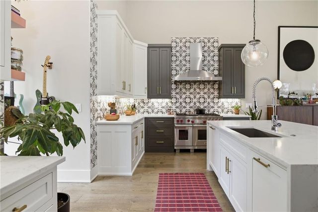 571 Overbrook Drive NW, Atlanta, GA 30318