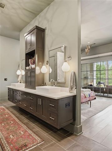 571 Overbrook Drive NW, Atlanta, GA 30318