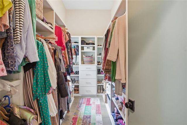 571 Overbrook Drive NW, Atlanta, GA 30318