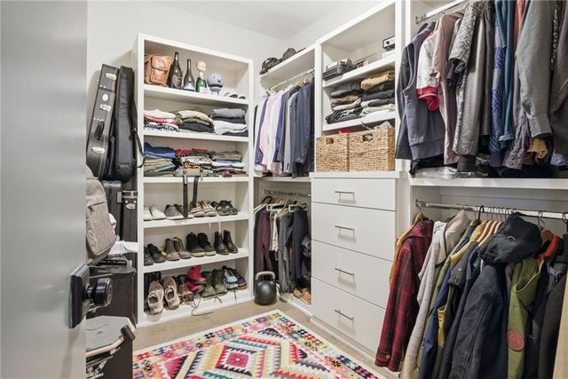 571 Overbrook Drive NW, Atlanta, GA 30318