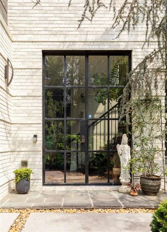 571 Overbrook Drive NW, Atlanta, GA 30318