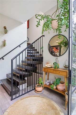 571 Overbrook Drive NW, Atlanta, GA 30318