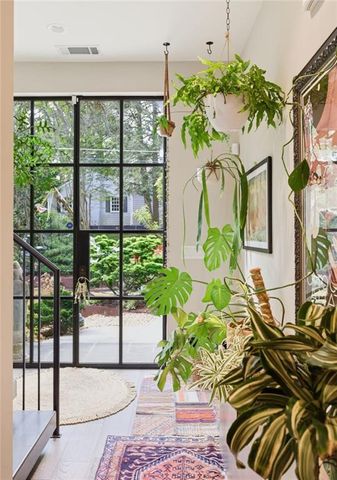 571 Overbrook Drive NW, Atlanta, GA 30318