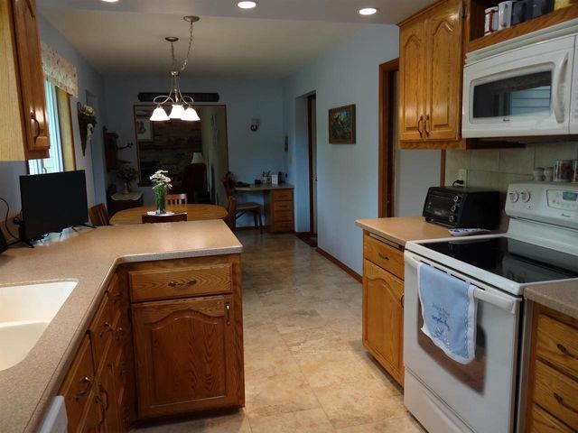 531 Greendale Drive, Janesville, WI 53546