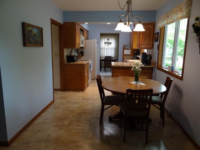 531 Greendale Drive, Janesville, WI 53546