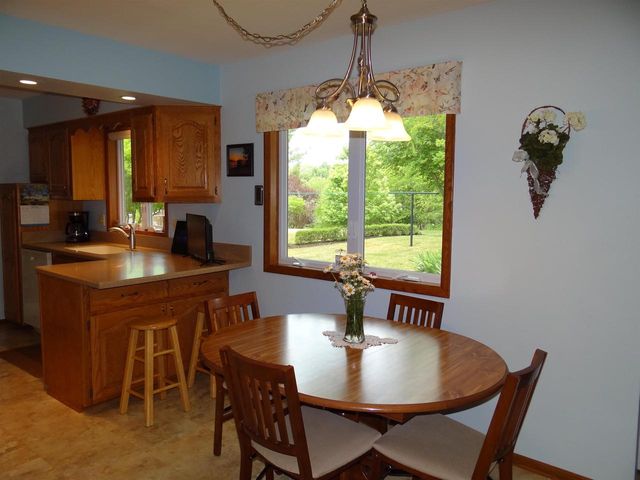 531 Greendale Drive, Janesville, WI 53546