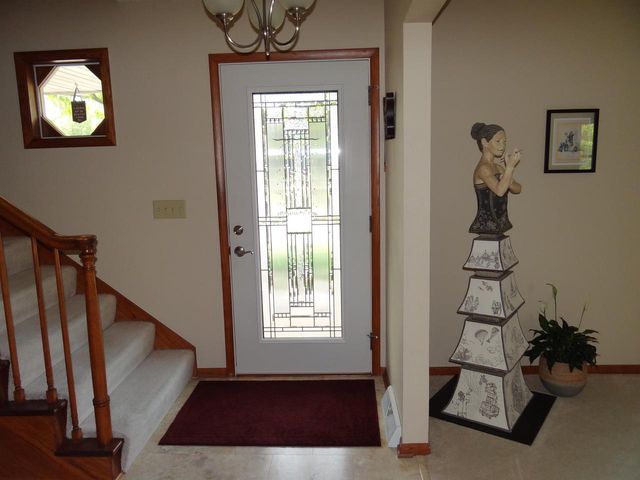 531 Greendale Drive, Janesville, WI 53546