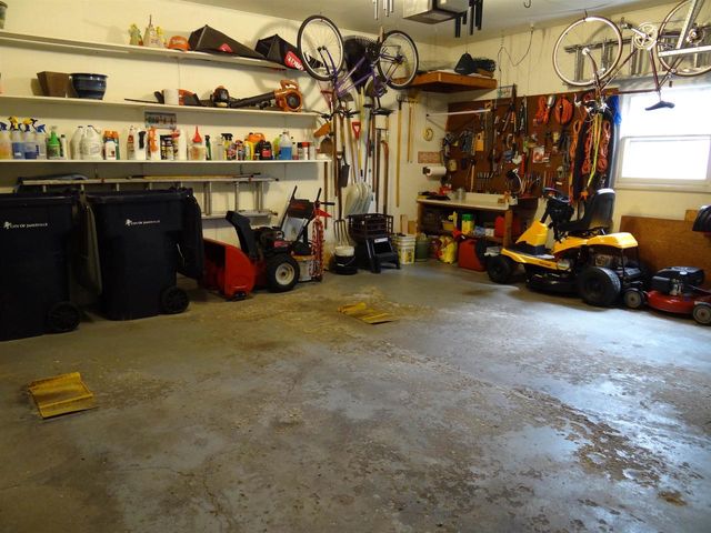 531 Greendale Drive, Janesville, WI 53546