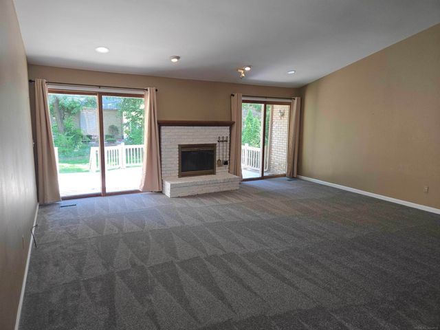 43064 W Kirkwood Drive, Clinton Township, MI 48038