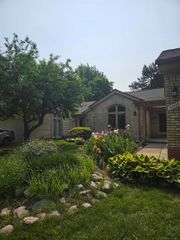 43064 W Kirkwood Drive, Clinton Township, MI 48038
