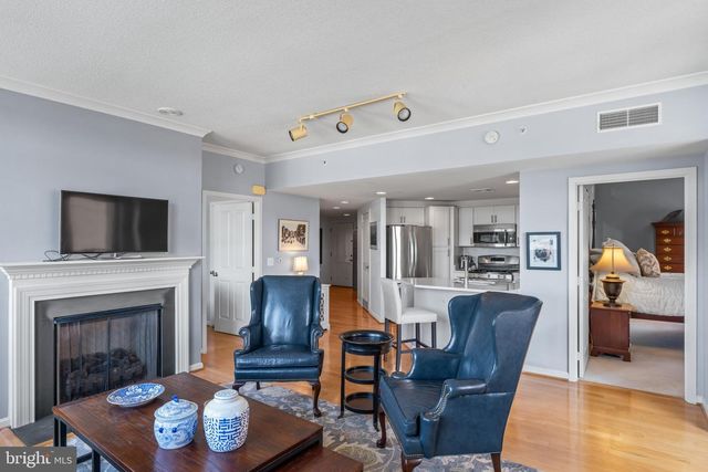 4490 MARKET COMMONS DR #602, Fairfax, VA 22033