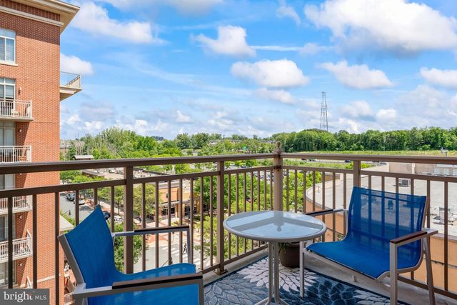 4490 MARKET COMMONS DR #602, Fairfax, VA 22033