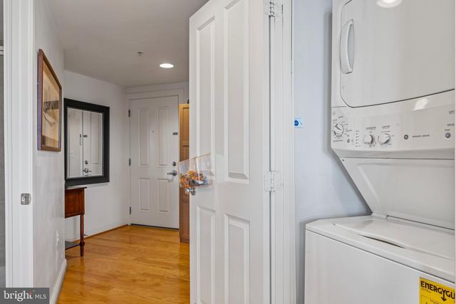 4490 MARKET COMMONS DR #602, Fairfax, VA 22033