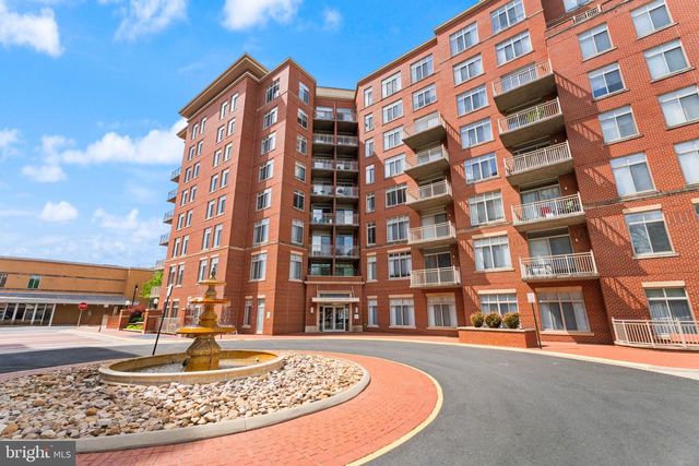 4490 MARKET COMMONS DR #602, Fairfax, VA 22033