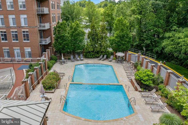 4490 MARKET COMMONS DR #602, Fairfax, VA 22033