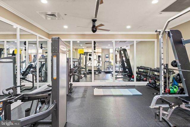 4490 MARKET COMMONS DR #602, Fairfax, VA 22033