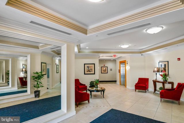 4490 MARKET COMMONS DR #602, Fairfax, VA 22033