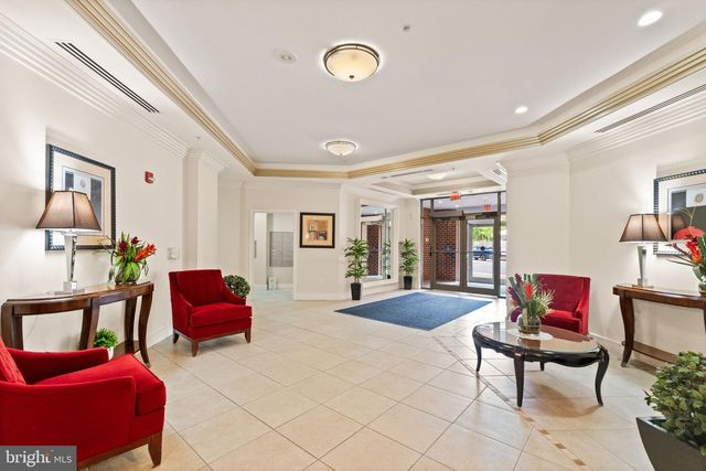 4490 MARKET COMMONS DR #602, Fairfax, VA 22033