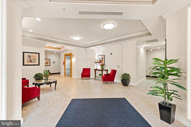 4490 MARKET COMMONS DR #602, Fairfax, VA 22033