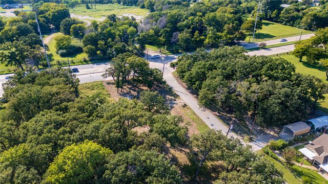 2000 Dowdy Ferry Road, Dallas, TX 75217