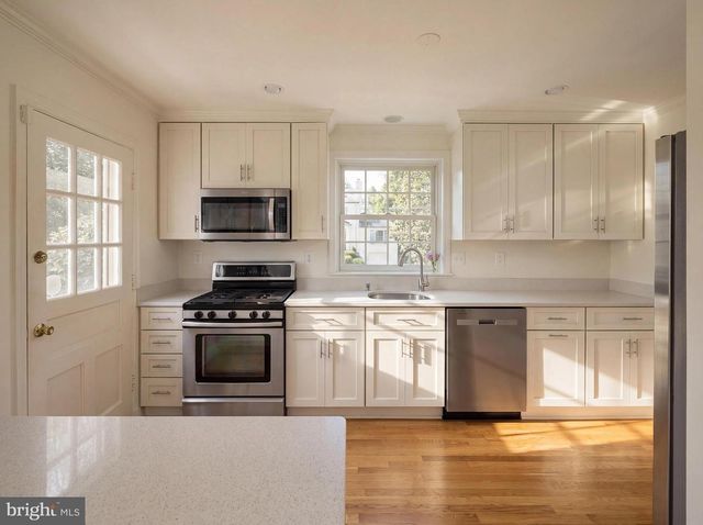 5303 DUVALL DR, Bethesda, MD 20816