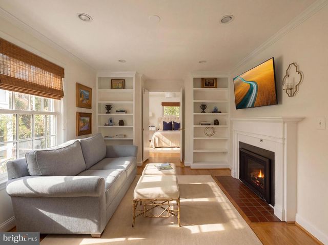 5303 DUVALL DR, Bethesda, MD 20816
