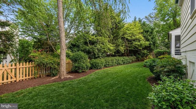 5303 DUVALL DR, Bethesda, MD 20816