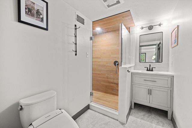 10 Flint Locke Dr, Duxbury, MA 02332
