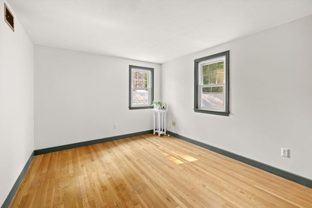 10 Flint Locke Dr, Duxbury, MA 02332