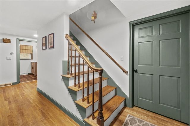 10 Flint Locke Dr, Duxbury, MA 02332