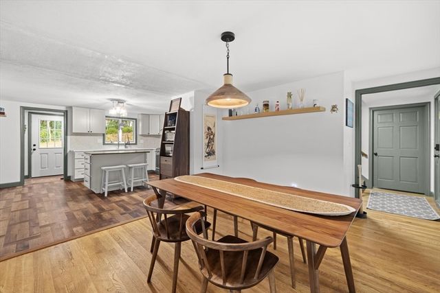 10 Flint Locke Dr, Duxbury, MA 02332