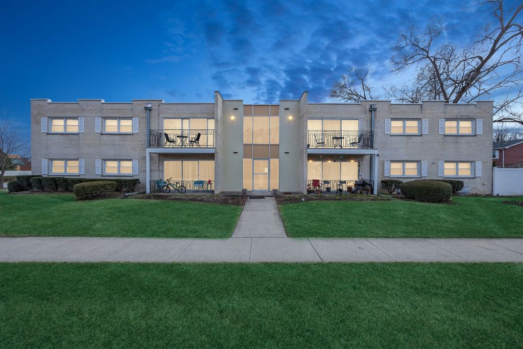 18310 Cherry Creek Drive 3, Homewood, IL 60430